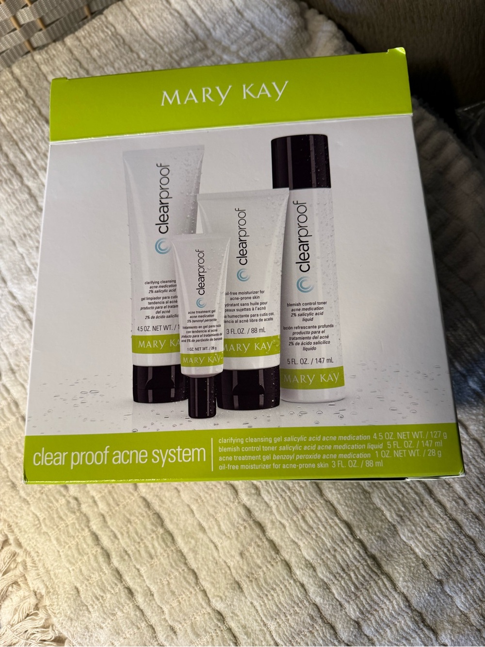 Mary Kay Clear Proof Acne System - White/Green